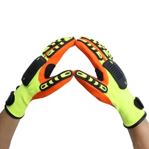 Gants de travail antistatiques en nitrile Vanguard 12 POUCES Imperméables Renforcés pour une prise en main optimale pour les travaux lourds en usine, en extérieur et industriels - Product Image 4