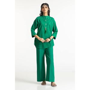 Conjunto Casual para Mujer con Adornos en Color Verde Dobby, Decorado con Botones, Talla XL, Dos Piezas, Camisa y Pantalón por Encima de la Rodilla - Product Image 3