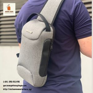 Riñonera básica de poliéster impermeable con estampado personalizado de color azul gris con tamaño 33X18X8 CM hecha en Vietnam - Product Image 1