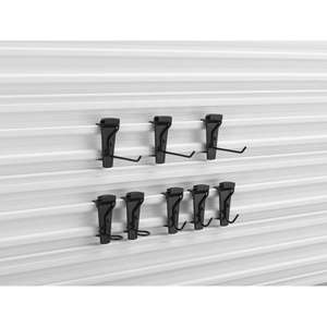 Kit de pared con rieles de acero Stanley con 8 ganchos pequeños - Product Image 1