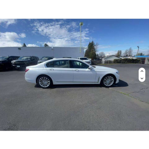 บีเอ็มดับเบิลยู ซีรีส์ 7 รุ่น 740i ซีดาน เกียร์อัตโนมัติ ไมล์น้อย มือสอง - Product Image 4