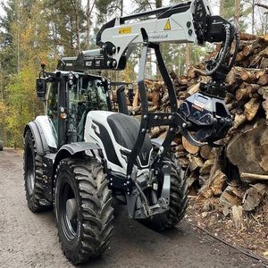 Venta caliente Valtra Agricultural Mini Tractor con 4WD Mini Agricol Tractor Implementos Cabina para agricultura Caja de cambios Componentes del núcleo del motor - Product Image 2