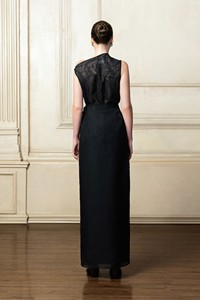 Hauts élégants à épaules dénudées pour femmes transparents GRACE ASYMMETRIC TOP 72% Viscose28 % Polyester Printemps 2025 Vêtements pour femmes - Product Image 4