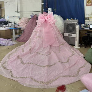 Vestido de Quinceañera Rosa Brillante con Encaje Dorado, Lazo Grande y Cola de Capilla, Modelo 5932 - Product Image 2