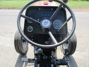 รถไถเดินตาม MASSEY FERGUSON 265 ขับเคลื่อน 4 ล้อ สีเงิน รุ่นมาตรฐาน 60 แรงม้า ระบบเกียร์ พร้อมเครื่องยนต์ ปั๊ม และชุดเกียร์ - Product Image 4