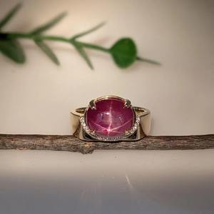 Bague rubis étoile naturelle 7.3ct avec accents de diamants Style vintage or massif 14 carats 10.5x9.6mm ovale pour fiançailles - Product Image 2