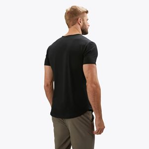 Chemise Henley à ourlet incurvé noir doux et au beurre Signature Fit la plus vendue: 62% polyester, 33% coton, 5% élasthanne - Product Image 3