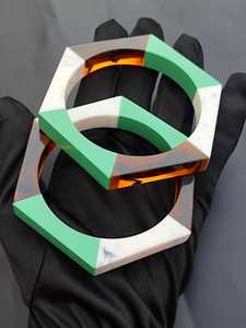 Brazalete de resina para compradores de Vida Verde Estilo ecológico con artesanía consciente de Tradebyd pulsera de resina hecha a mano por MN EXPORTS - Product Image 4