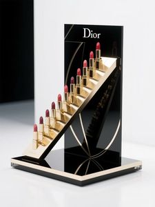 Exhibidor de Cosméticos Acrílico Elegante para Labiales, Personalizable, Empaquetado en Cartón, Diseño Clásico de Lujo para Tiendas Minoristas - Product Image 2