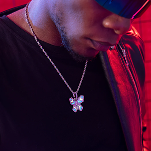 Pendentif personnalisé pour homme, style hip-hop, serti de diamants CZ, plaqué or, en alliage - Product Image 5