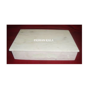 Joyero liso de mármol blanco Forma rectangular con acabado fino y superficie brillante utilizada para regalar para Acción de Gracias - Product Image 1