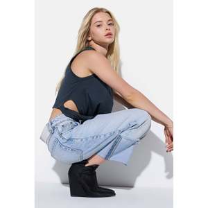 เสื้อครอปดีเทลจับจีบ - Product Image 3