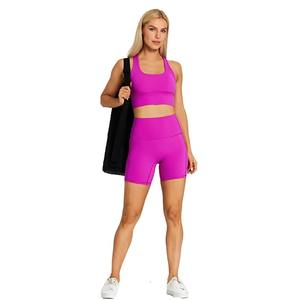 Conjunto de yoga recortado Crop Top Sujetador Bolsillos Pantalones cortos deportivos Conjunto de 2 piezas Conjunto de yoga Trajes de gimnasio Traje de entrenamiento acolchado Ropa de fitness - Product Image 2