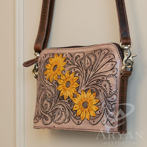 Bolso Bandolera de Cuero con Diseño de Girasol, Hecho a Mano, de Alta Calidad, Bolso de Hombro de Cuero Genuino para Vaquera - Product Image 4