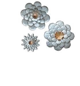 Arte de pared de metal en forma de flor último diseño para sala de estar - Product Image 1