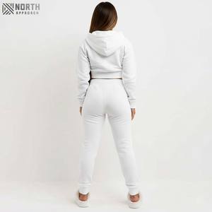 Wholesale Custom Logo Cotton Cropped Hoodie Women Luxury Design Pocket Short Length Back Position <b>Crop</b> <b>Top</b> Hoodie <b>Top</b> Selling - Product Image 2