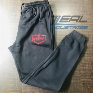 Pantalon de survêtement en molleton personnalisé pour hommes, avec poches zippées et cordon de serrage, pantalon de survêtement, piste de course, sports actifs, vente en gros, fabriqué au Pakistan - Product Image 1