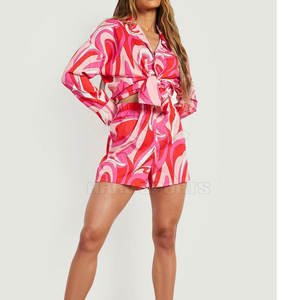 2023 cómodo Material de algodón OEM de alta calidad al por mayor mujeres peso ligero pantalones cortos de sudor - Product Image 3