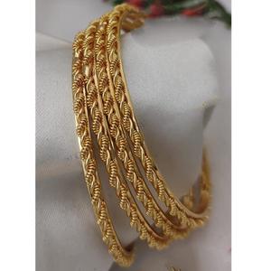 Conjunto de cuatro brazaletes para mujer, elegante, tradicional, de un gramo, pulido dorado, para boda, Latón chapado en oro, uso diario para mujer - Product Image 1