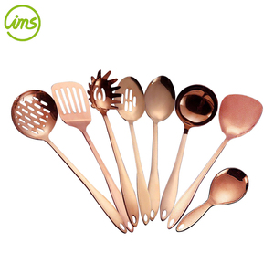 Ustensiles de cuisine en titane plaqué or Rose, 8 pièces - Product Image 1