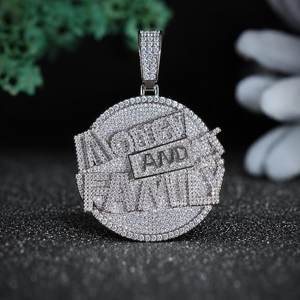 Colgante Personalizado con Nombre, Chapado en Rodio Plateado, con Diamantes de Moissanita, Estilo Hip Hop para Hombre - Product Image 1