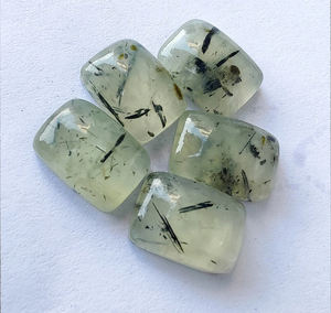 AAA + คุณภาพธรรมชาติ prehnite rutile เบาะรูปทรงสี่เหลี่ยมหลังแบนปรับเทียบขายส่งอัญมณี - Product Image 5