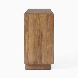 ตู้ไซด์บอร์ดทรงยาวรุ่นโกเมซ ทำจากไม้มะม่วงเนื้อแข็ง ลายไม้ธรรมชาติ สีน้ำตาลธรรมชาติ สำหรับห้องนั่งเล่นและโรงแรม - Product Image 4