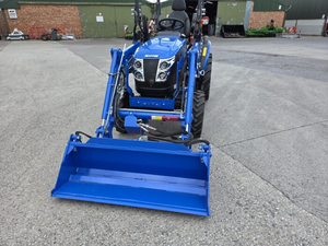 Tractor Pequeño Más Vendido 4x4, Mini Tractor Agrícola de 4 Ruedas Motrices, Compre SOLIS 26 9X9 EXTRA con Cargador de Calidad. - Product Image 6