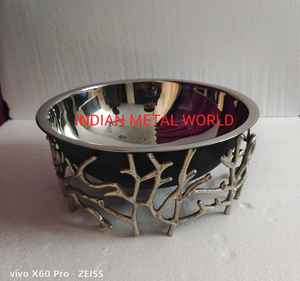 Casserole en gros faite à la main personnalisée en bois marmite avec couvercle moderne en bois massif nouveau design en bois et acier inoxydable - Product Image 5