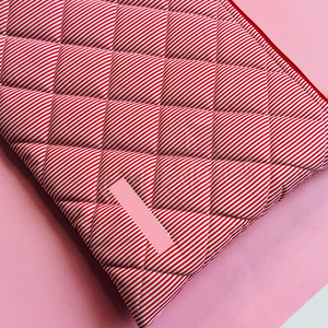 Sac de luxe cousu à la main pour ordinateur portable du fabricant pakistanais Tissu de velours de qualité supérieure avec broderie personnalisée - Product Image 2