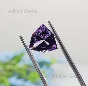 อัญมณีอเมทิสต์สามเหลี่ยมแบบหลวมจากแอฟริกาธรรมชาติ Jaipur อัญมณีสีม่วง1-50มม. - Product Image 1