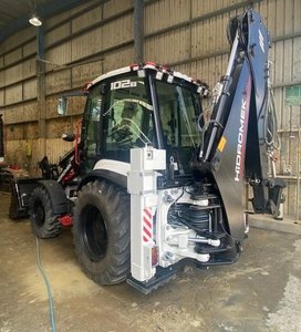 Chargeuses-pelleteuses Hydromek HMK102B d'occasion - Moteur diesel Huade, faible consommation de carburant, pour la construction, le bâtiment et l'agriculture - Product Image 2