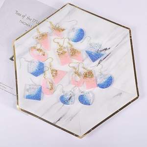 CRAFT ZONE EXPORT Boucles d'oreilles tendance en résine époxy, motif floral, peintes à la main, crochets métalliques durables, pour filles, Saint-Valentin - Product Image 3