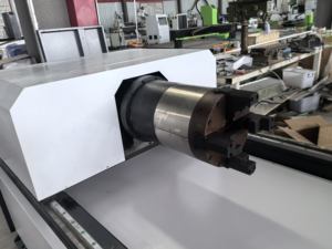 Machine de découpe automatique de <span class=keywords><strong>tubes</strong></span> en fibre laser CNC, système de contrôle Cypcut, pour la découpe de tuyaux métalliques - Product Image 3
