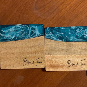 Posavasos de madera cuadrados grabados con logotipo de marca personalizado Regalos de bebidas de resina artesanales únicos - Product Image 3