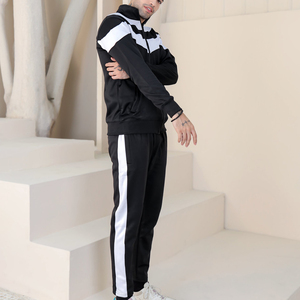 Veste deux pièces avec fermeture éclair personnalisée OEM pour hommes, survêtement en polyester avec fermeture éclair, survêtement coupe-vent pour la salle de sport, ensemble de vêtements de sport courts - Product Image 2