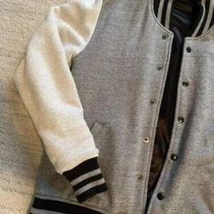 แจ็คเก็ตเบสบอล,แจ็คเก็ตเลตเตอร์แมนทำจากหนังสัตว์ - Product Image 3