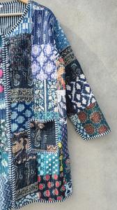 Veste en jersey de coton matelassée réversible, écologique, respirante, à motifs floraux, boutonnée, faite à la main en Inde, pour femmes, toutes saisons - Product Image 5