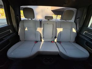 รถแรม 2500 บิ๊กฮอร์น ครูว์แค็บ ขับเคลื่อน 4 ล้อ ปี 2024 - Product Image 3