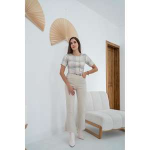 Blusa Blanca a Rayas con Botones, Estilo Clásico, Suministro al por Mayor - Product Image 2