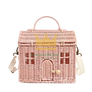 สีชมพูบ้านรูปร่างตะกร้า100% หวายวัสดุสำหรับเด็ก36เดือนบวกตกแต่งห้องนั่งเล่นทำในเวียดนาม - Product Image 1