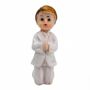 Figura de Niño de Comunión 3x7.5cm, Elegante Decoración Religiosa para Niños - Product Image 1