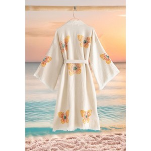 เสื้อคลุมอาบน้ำผ้าฝ้ายออร์แกนิค 100% สำหรับผู้หญิง ยี่ห้อ Varol ลายดอกไม้พิมพ์นุ่มนวล คอเสื้อแบบกิโมโน พร้อมขอบเอวยางยืด รับผลิตแบบ ODM - Product Image 4