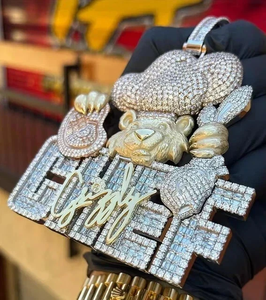 Colgante de Plata de Ley 925 con Letra de Dibujos Animados Personalizada, con Incrustaciones de Diamantes Moissanite VVS, Diseño Hip Hop, para Hombre - Product Image 5