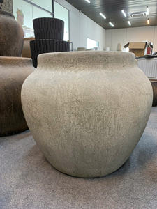 PLANTEUR DE JARDIN RUSTIQUE POLYSTONE FAIT À LA MAIN PLANTEUR EN FIBRE DE VERRE PLANTEUR LÉGER DE STYLE NORDIQUE - Product Image 3