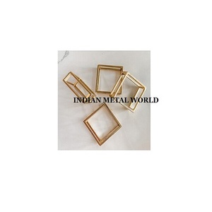 Servilletero de Metal de forma cuadrada de diseño de tendencia, servilletero decorativo de mesa de boda de tamaño personalizado de Calidad exclusiva a la venta - Product Image 1