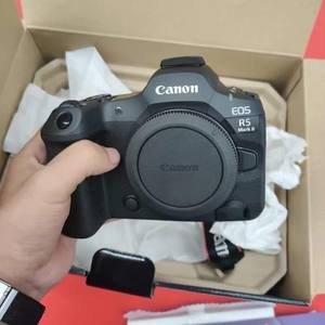 CÁMARAS AUTÉNTICAS CÁMARA SIN MIRROR R5 NEGRO NUEVO - Product Image 1