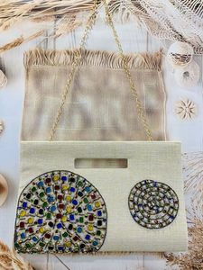 กระเป๋าคลัทช์ทำด้วยมือดีไซเนอร์พร้อมหินคริสตัลหรูหราปักลูกปัดสำหรับเจ้าสาวในตอนเย็นและงานพิเศษ - Product Image 5