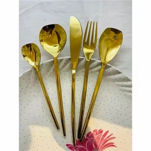 Ensemble de couverts en or fait main, vaisselle de luxe pour la table, ensemble de couverts personnalisés pour la décoration de la salle à manger - Product Image 1