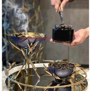 Quemador de incienso moderno y elegante con diseño de flor dorada, soporte de incienso único perfecto para decoración del hogar y aromaterapia - Product Image 5